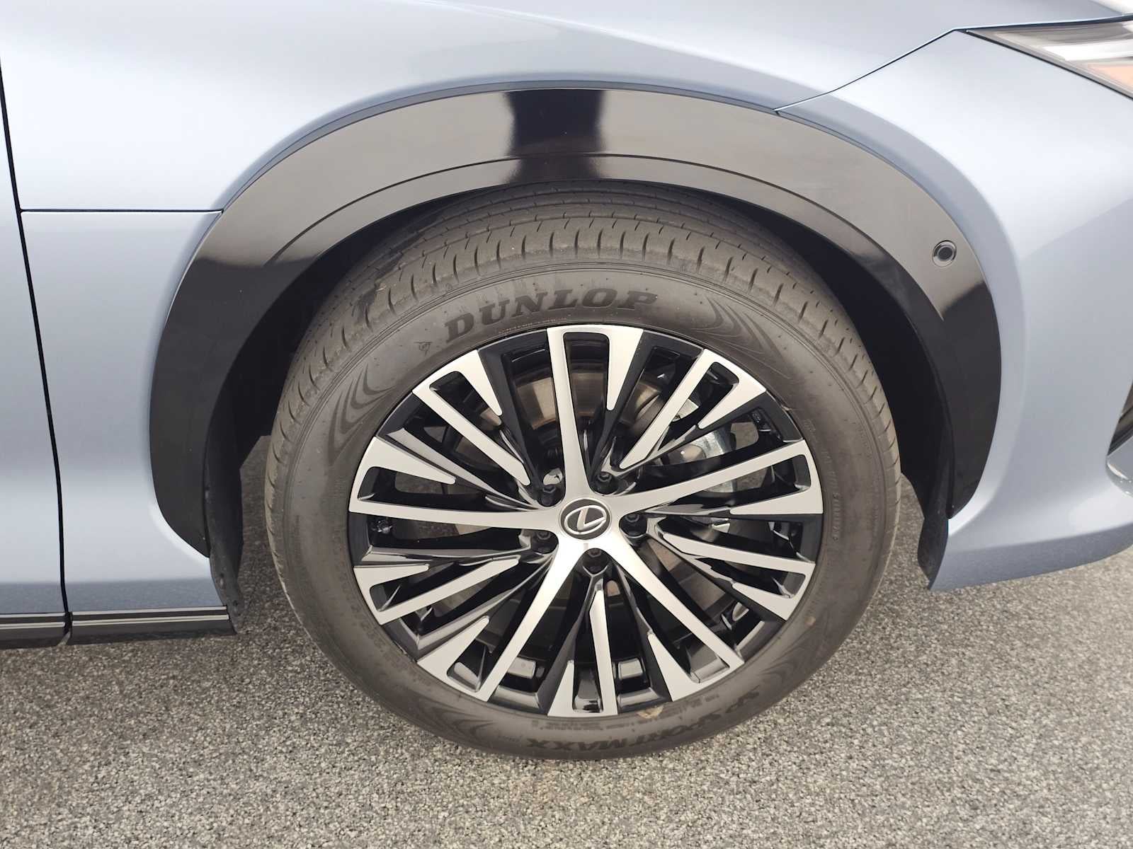 2023 Lexus RZ 450e Luxury