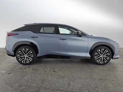 2023 Lexus RZ Luxury