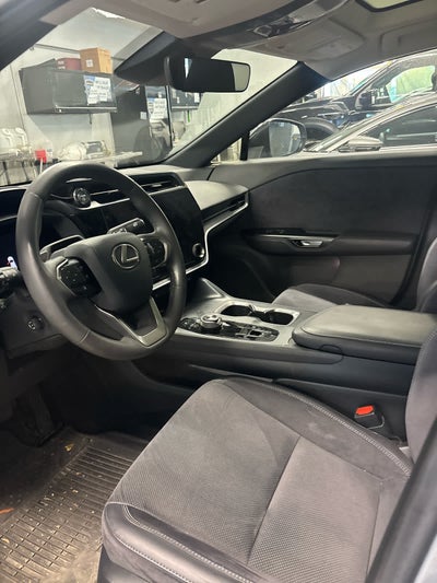 2023 Lexus RZ 450e Luxury