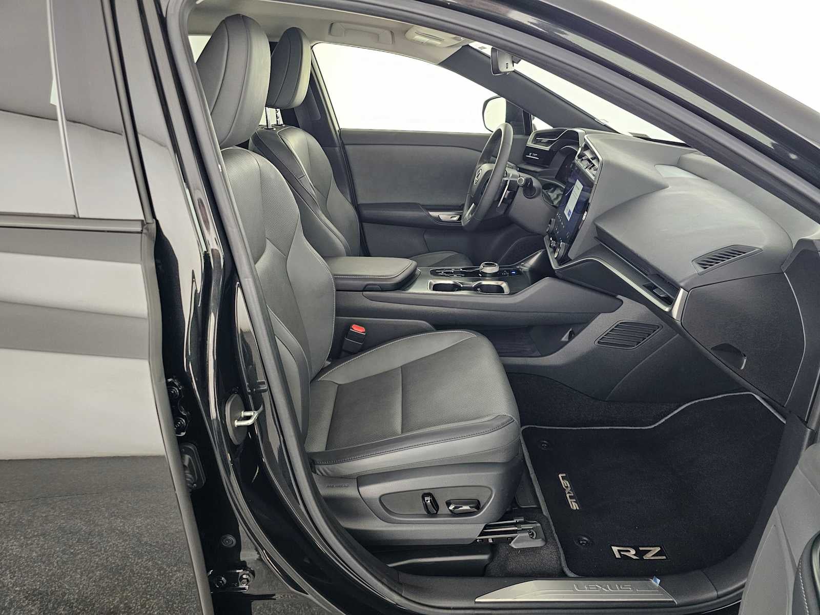 2024 Lexus RZ 300e Premium
