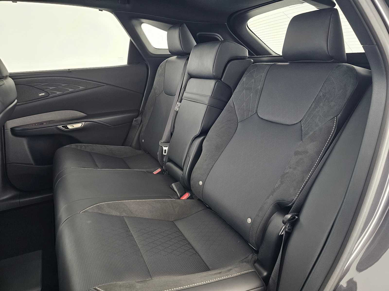 2026 Lexus RX 450h+ Luxury