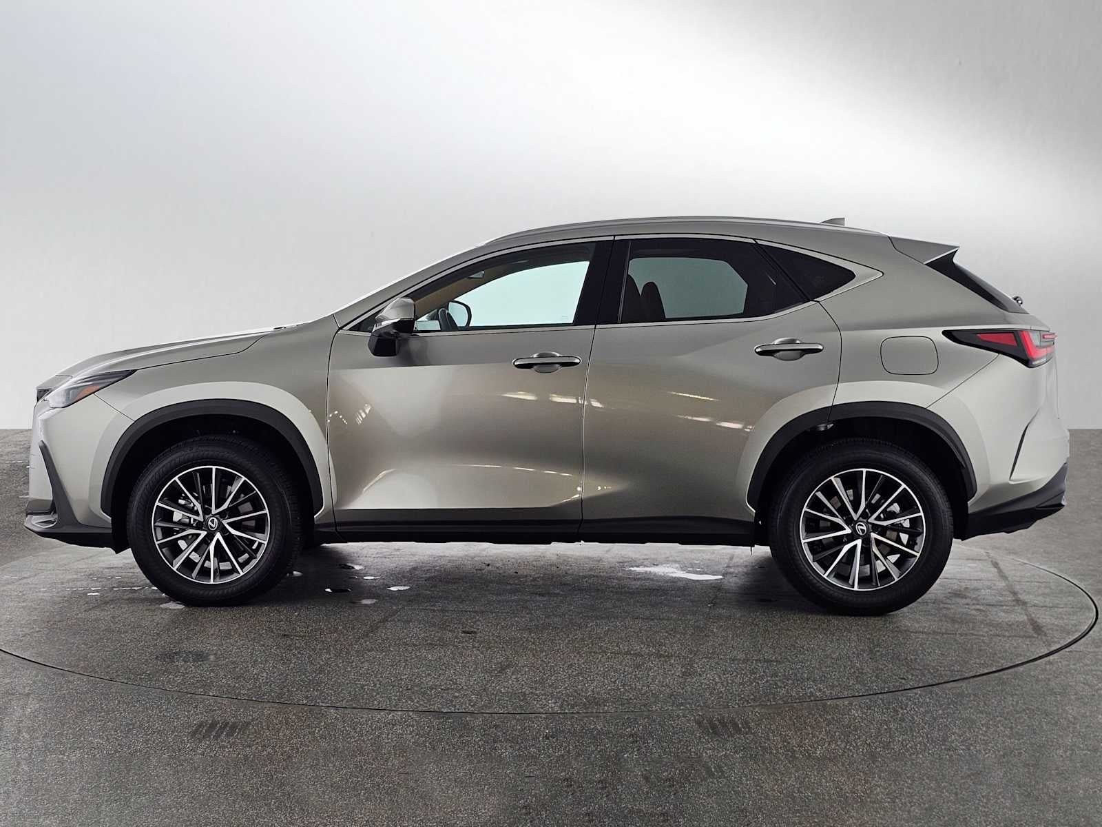 2026 Lexus NX 350h Premium