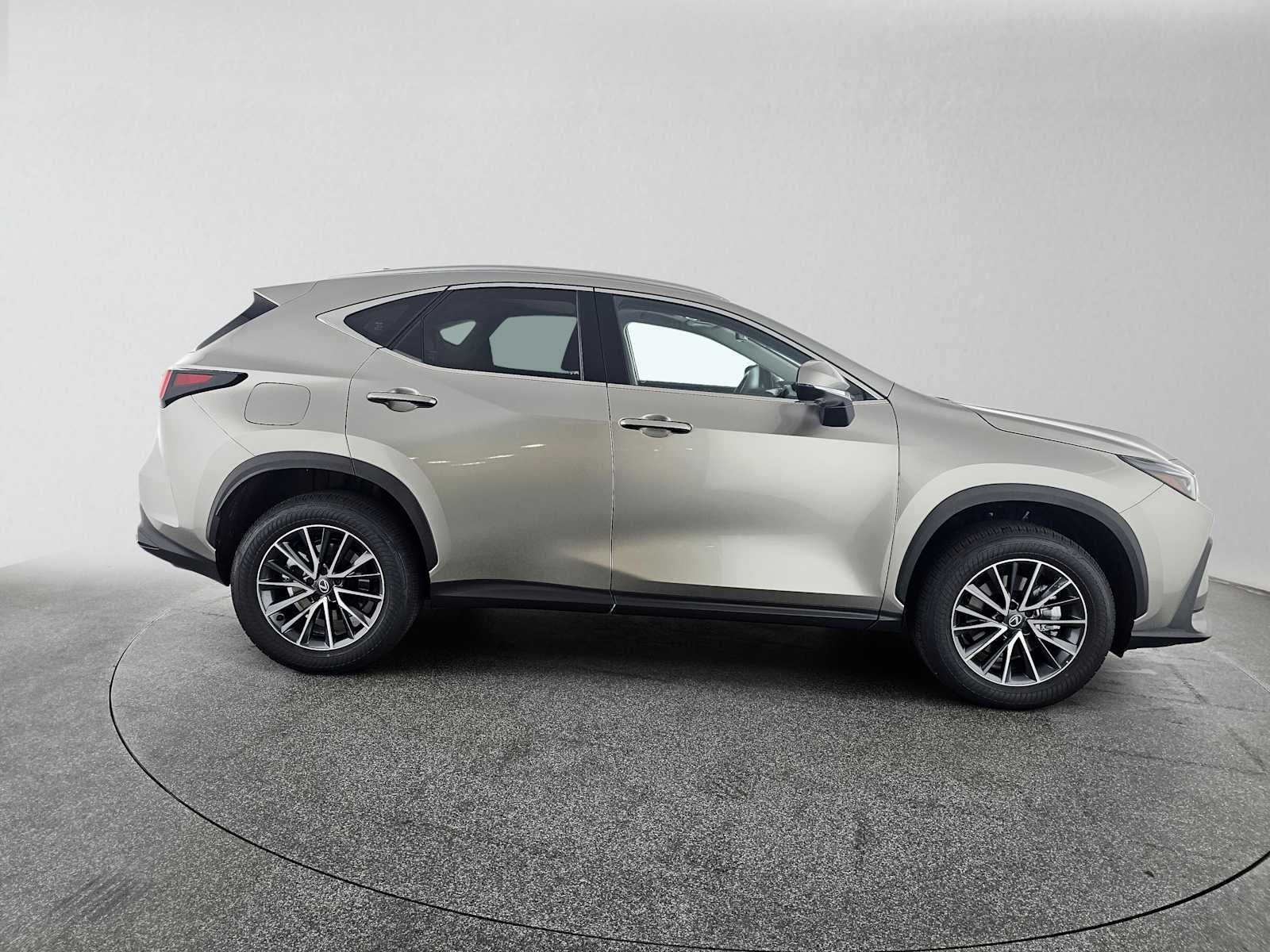 2026 Lexus NX 450h+ Premium