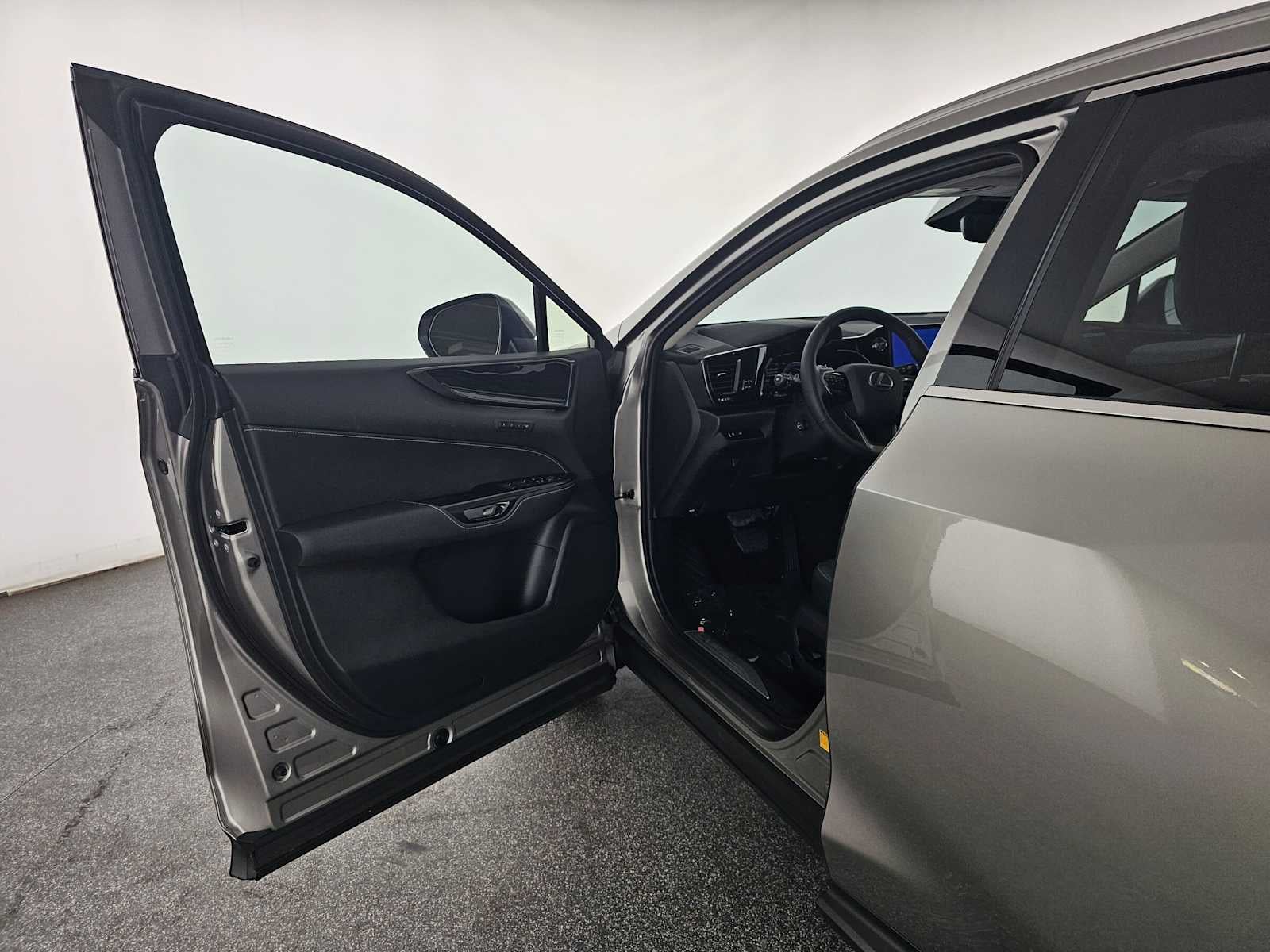 2026 Lexus NX 450h+ Premium