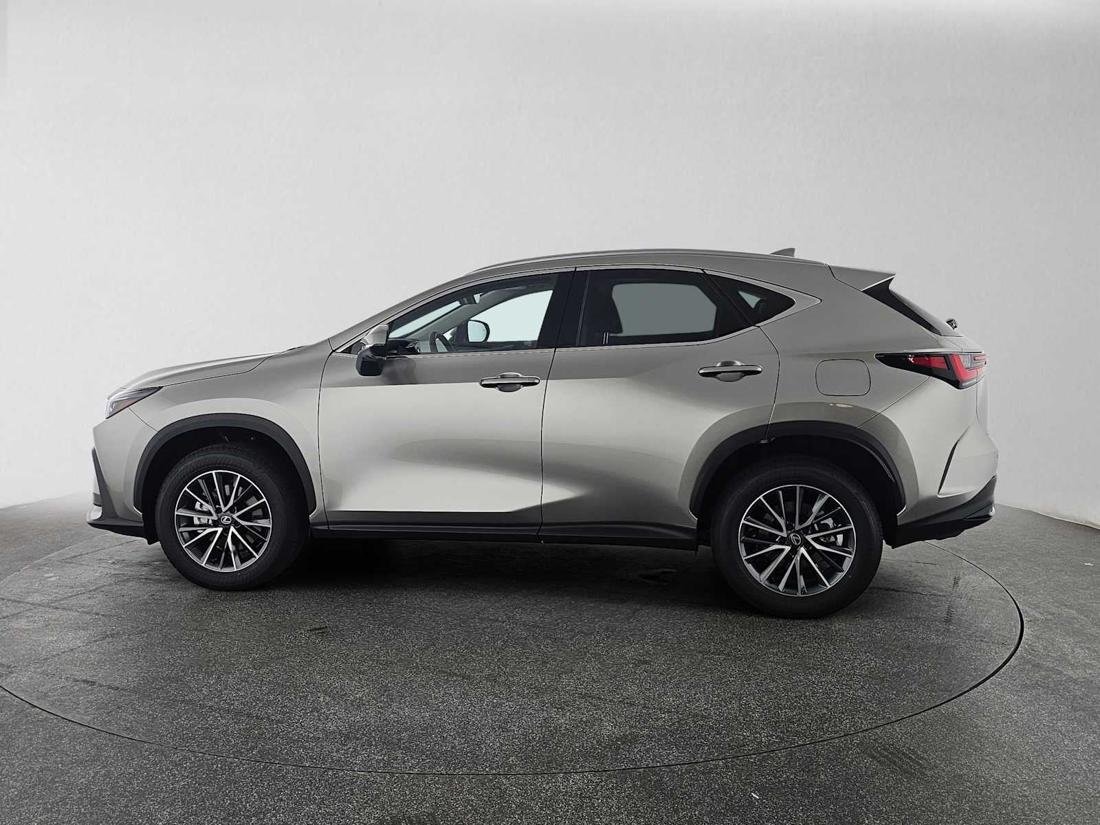 2026 Lexus NX 450h+ Premium