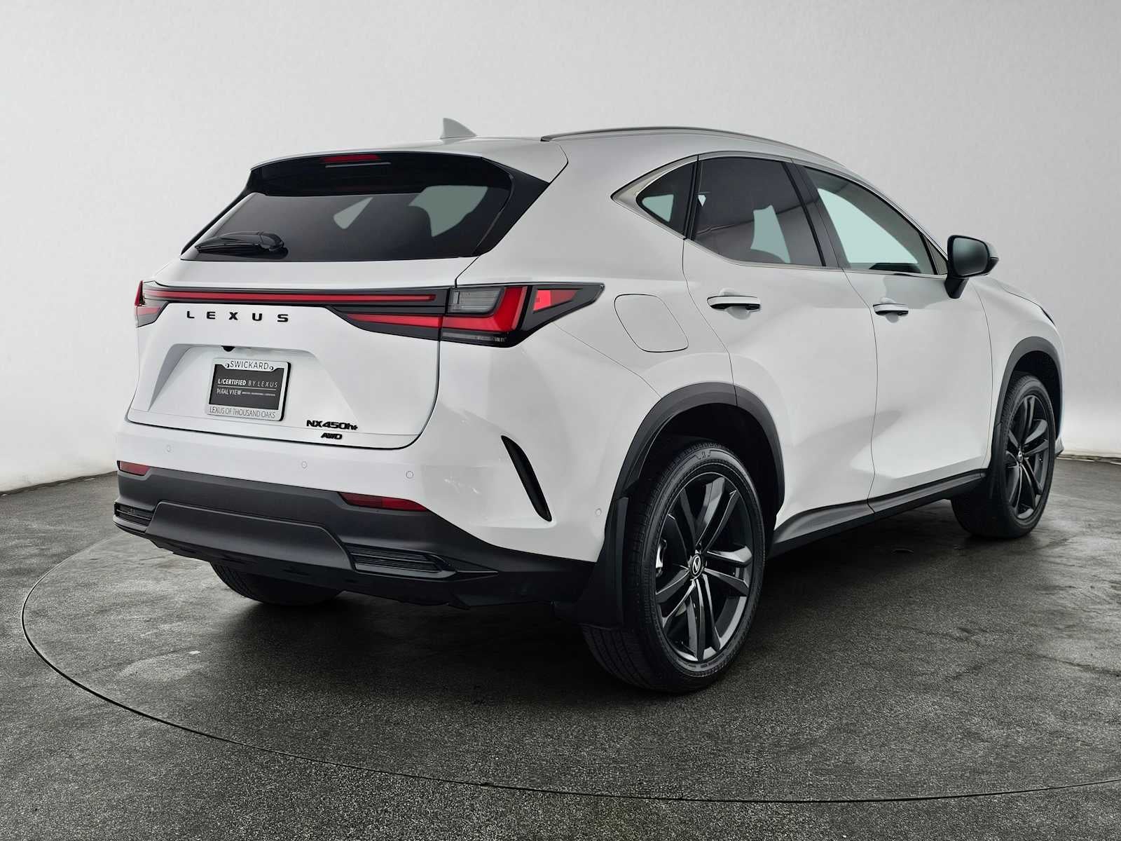 2026 Lexus NX 450h+ Luxury
