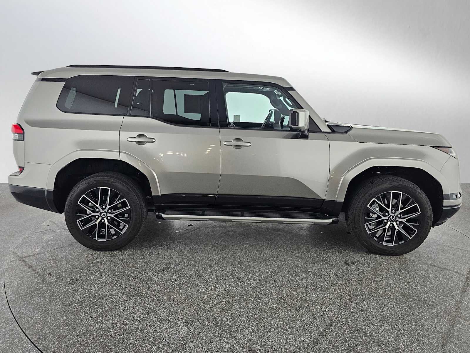 2024 Lexus GX Premium+