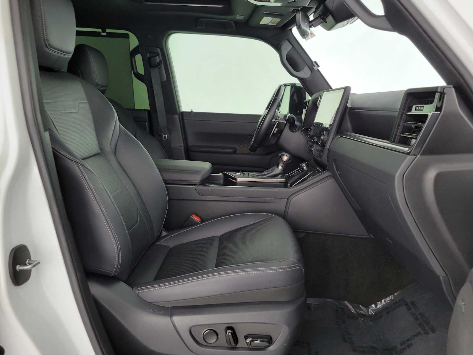 2024 Lexus GX Luxury - Photo 10