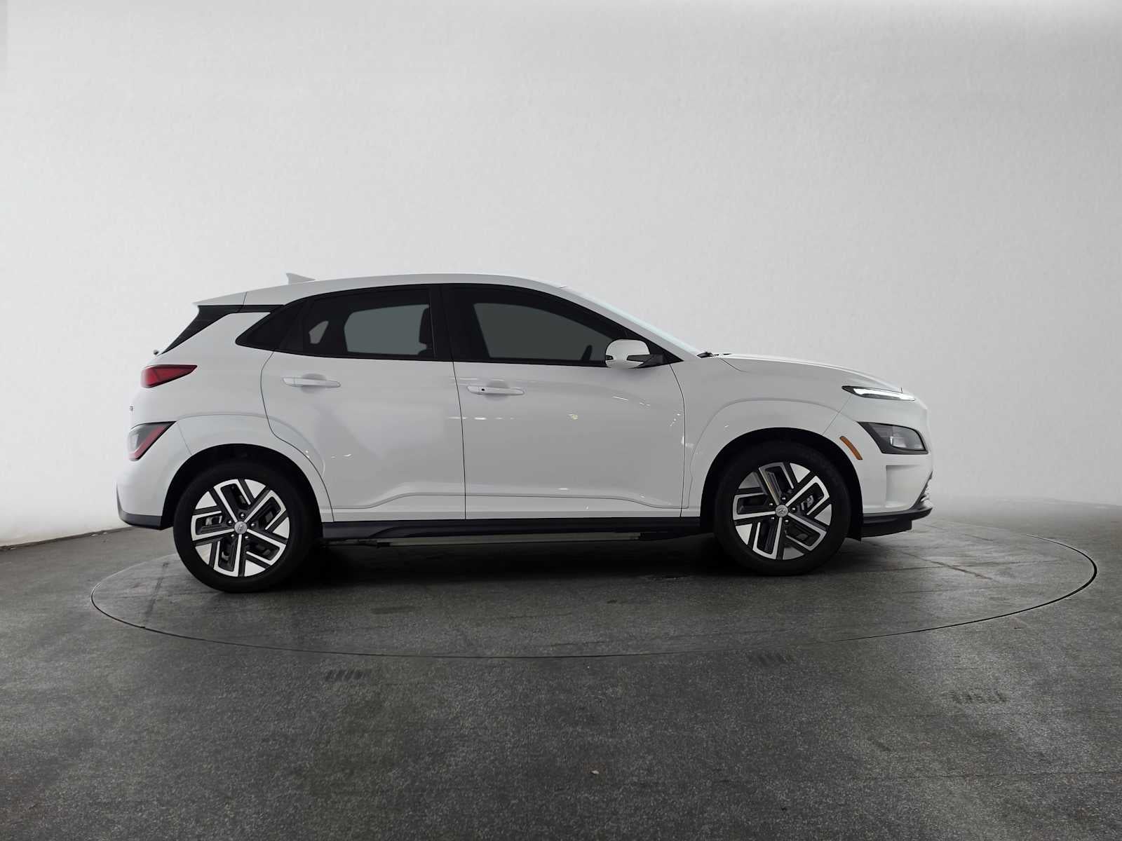 Used 2023 Hyundai Kona EV SE with VIN KM8K23AG4PU166231 for sale in Thousand Oaks, CA