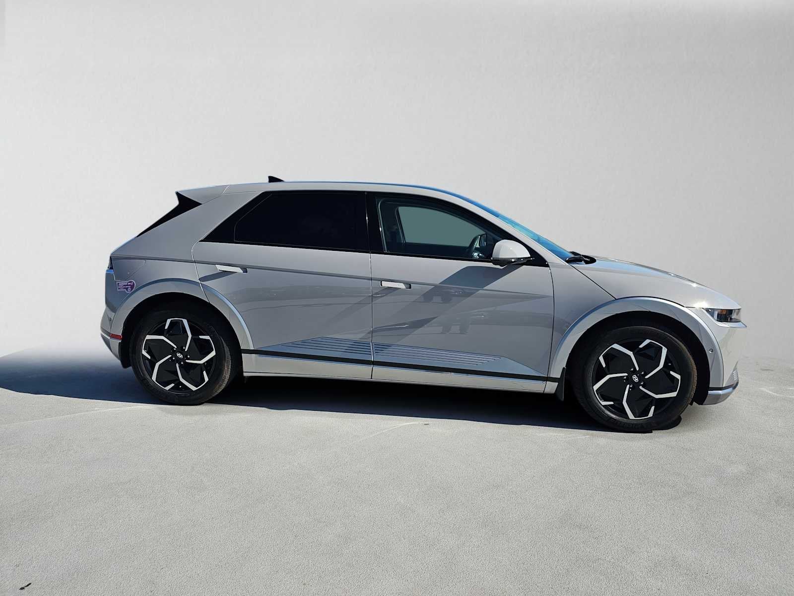Used 2024 Hyundai IONIQ 5 Limited with VIN KM8KR4DE0RU289569 for sale in Thousand Oaks, CA