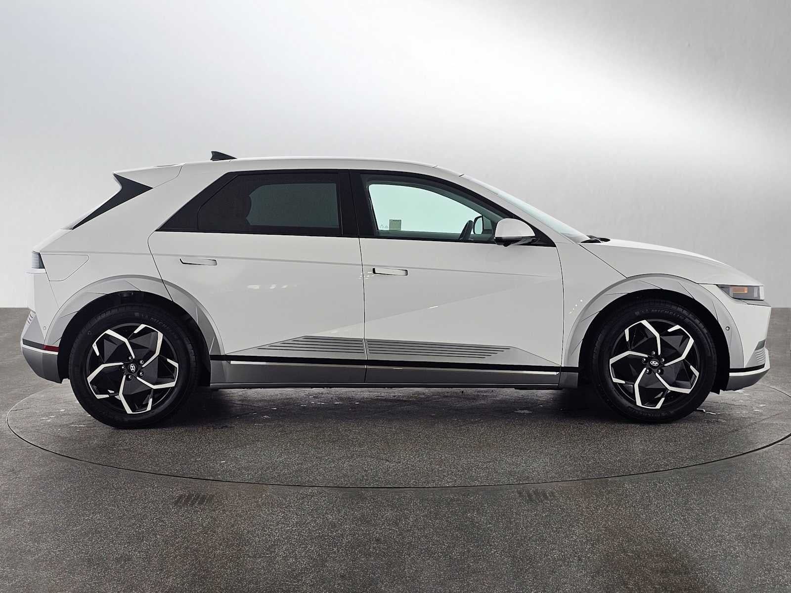 Used 2024 Hyundai IONIQ 5 Limited with VIN KM8KR4DE3RU287315 for sale in Thousand Oaks, CA
