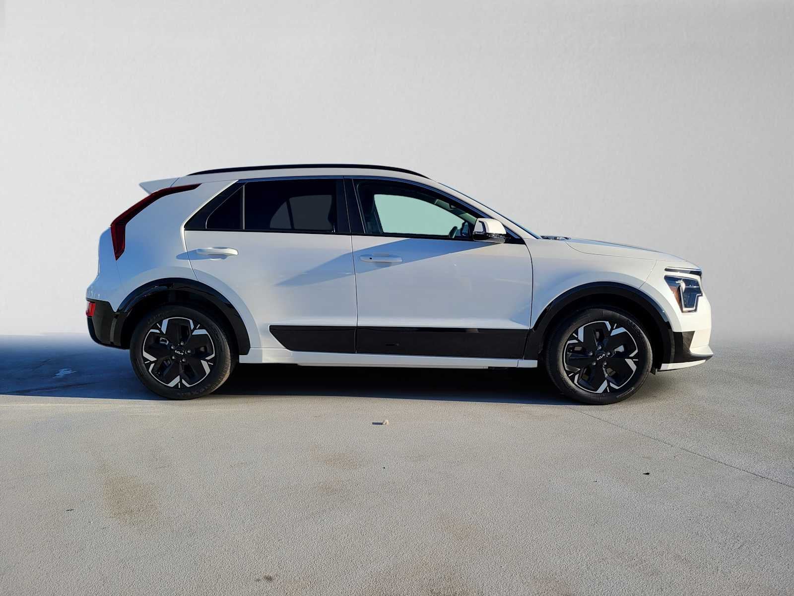 Used 2026 Kia Niro Wind with VIN KNDCR3L14T5151259 for sale in Thousand Oaks, CA
