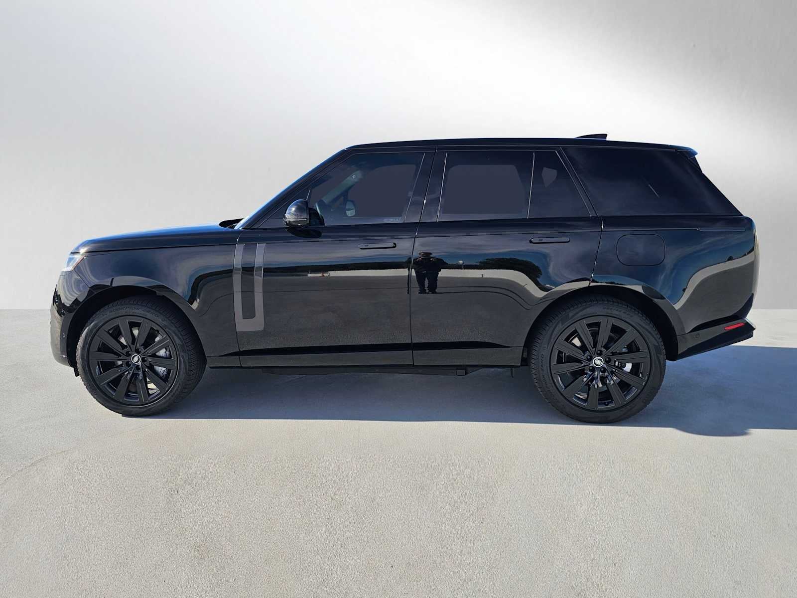 2025 Land Rover Range Rover SE