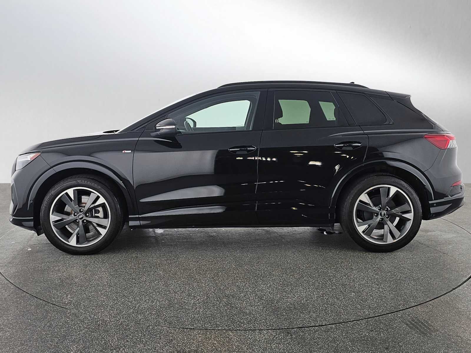 2024 Audi Q4 e-tron Premium Plus