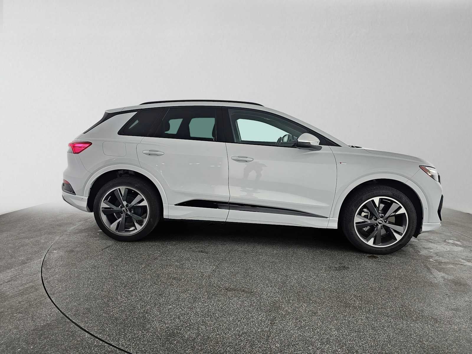 Used 2024 Audi Q4 e-tron Prestige with VIN WA1M2BFZ7RP030737 for sale in Thousand Oaks, CA