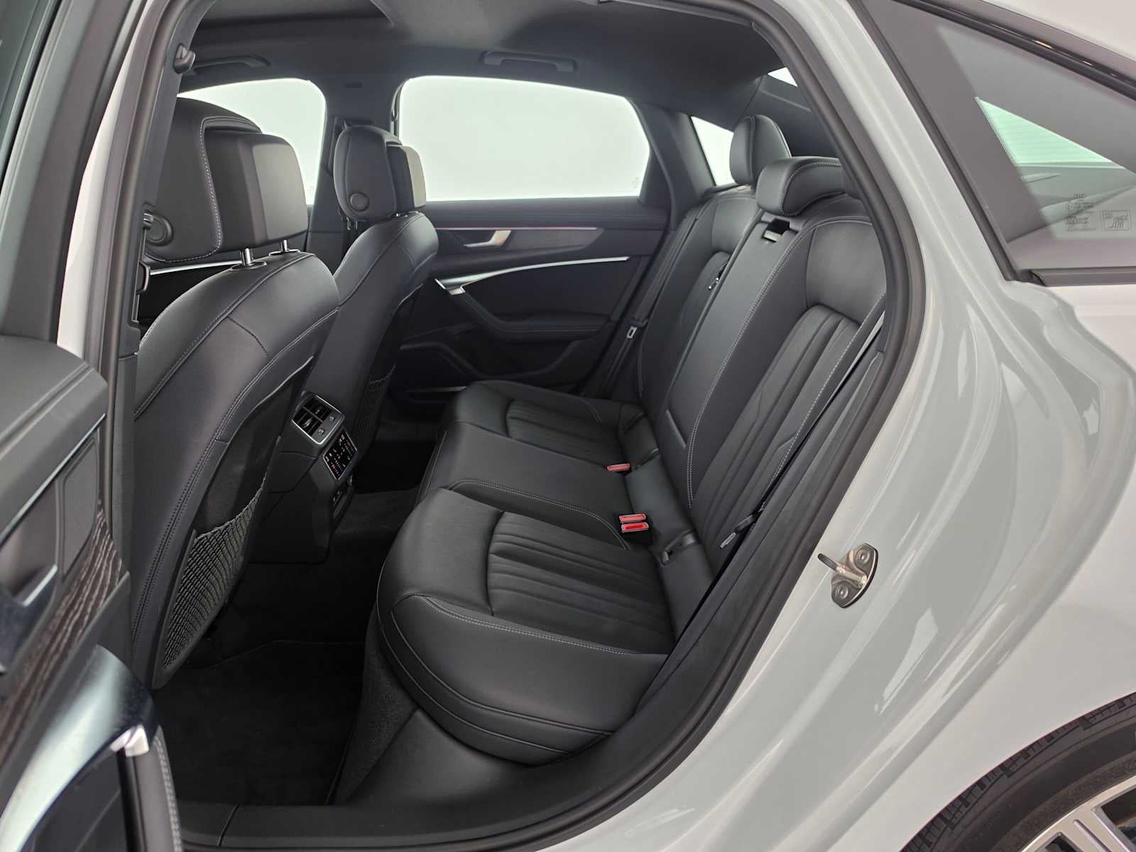 2025 Audi A6 Premium Plus - Photo 16