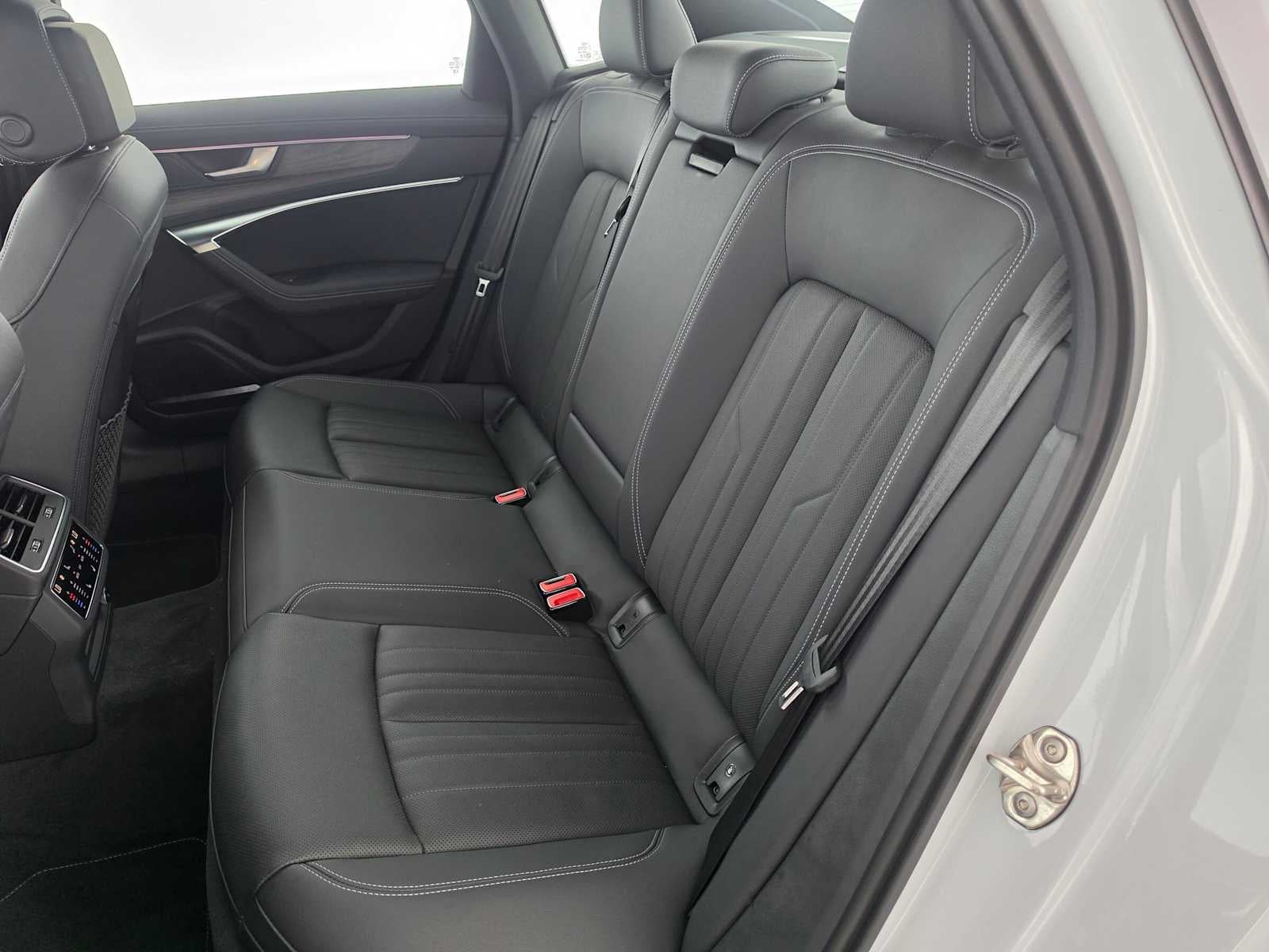 2025 Audi A6 Premium Plus - Photo 17