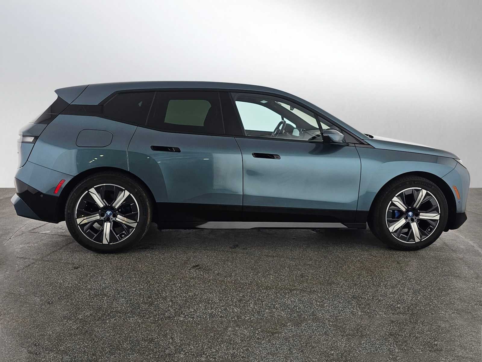 Used 2023 BMW iX Base with VIN WB523CF00PCM41138 for sale in Thousand Oaks, CA