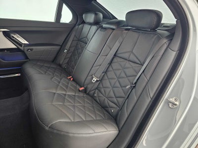 2023 BMW 740i 740i