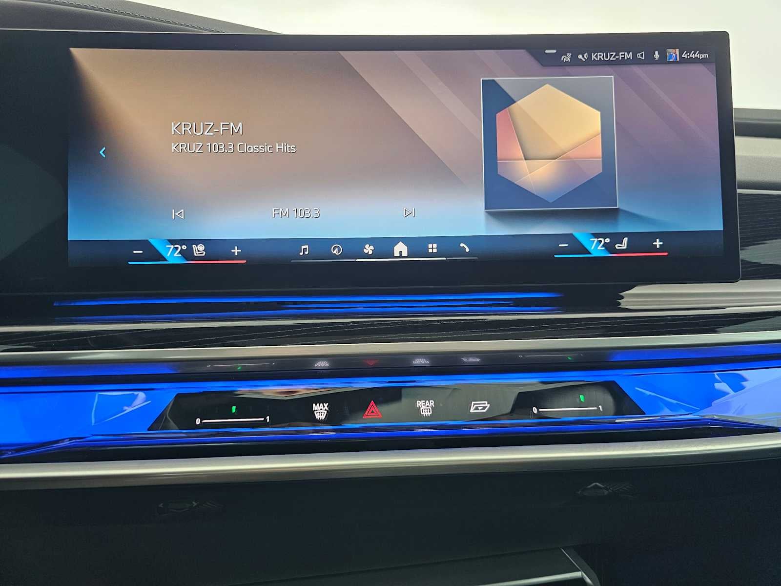 2023 BMW 740i 740i