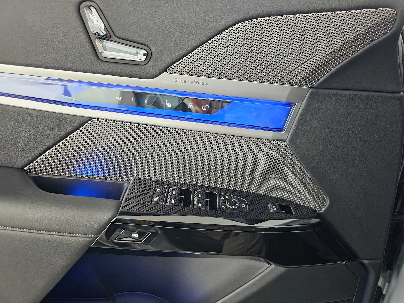 2023 BMW 740i 740i