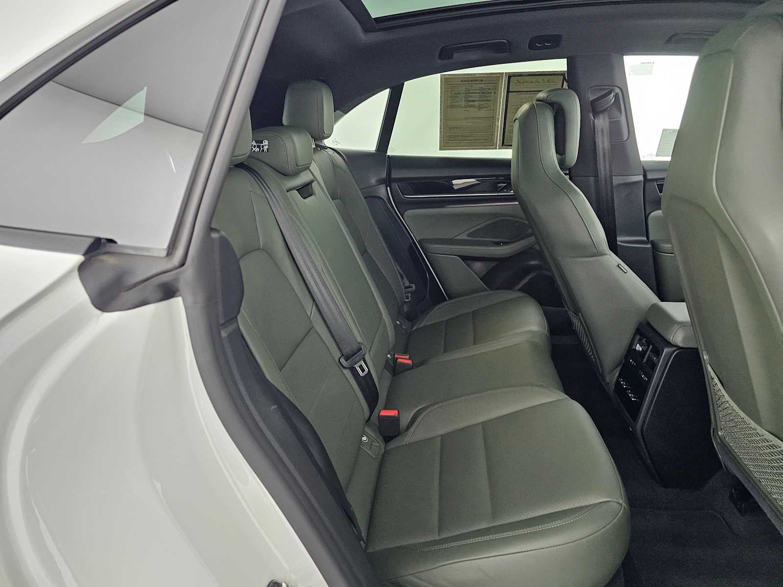 2024 Porsche Macan Electric 4