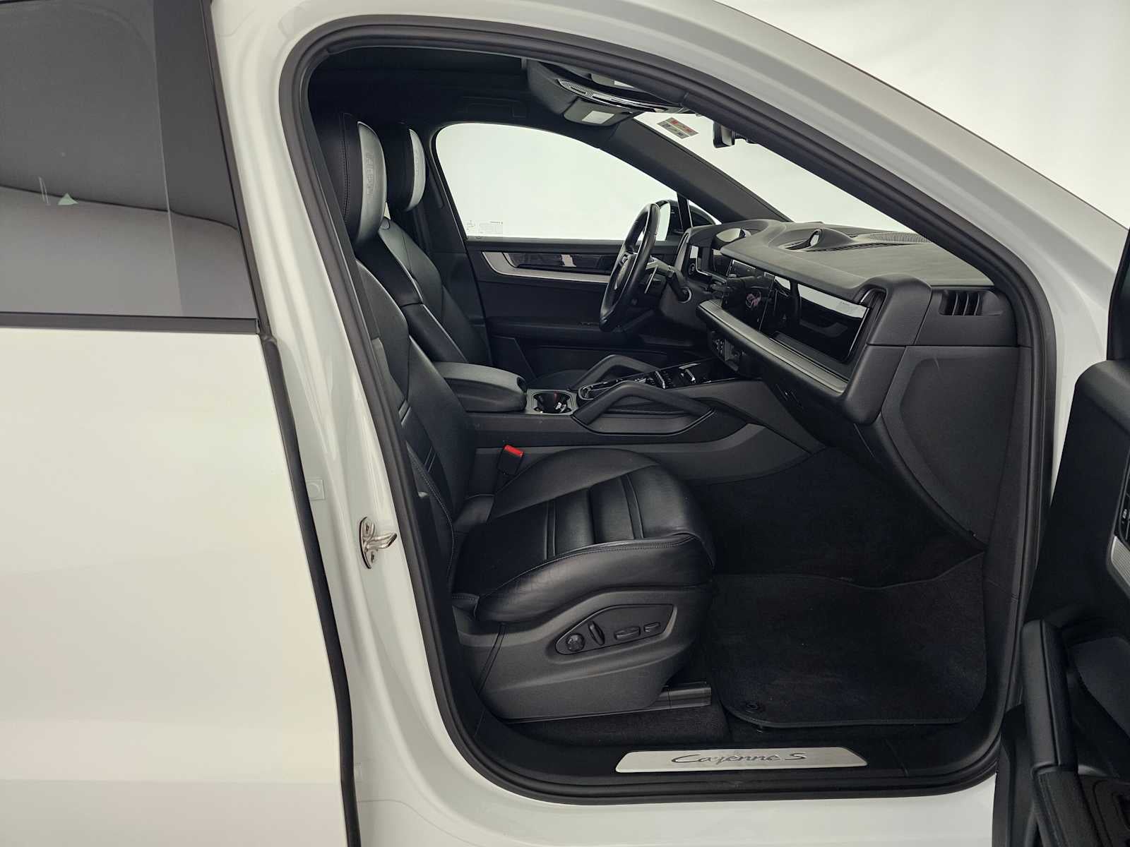 2024 Porsche Cayenne S