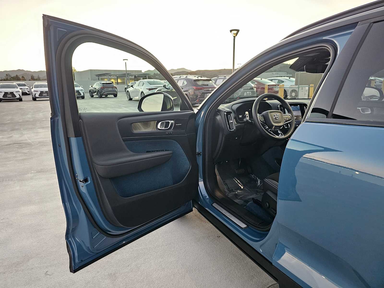 2023 Volvo XC40 Recharge Pure Electric Ultimate