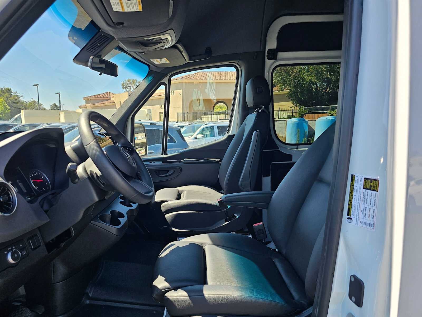 2026 Mercedes-Benz Sprinter 2500 Standard Roof I4 Diesel 144 RWD