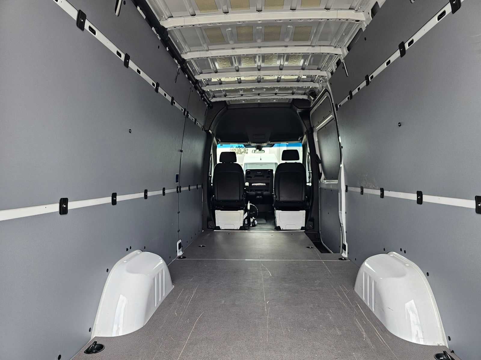 2021 Mercedes-Benz Sprinter Cargo Van 2500 High Roof V6 170 RWD