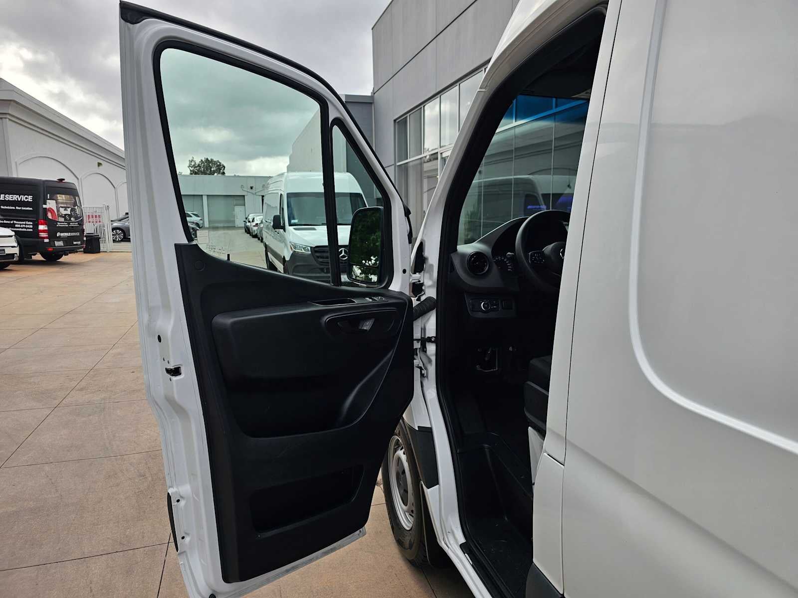 2021 Mercedes-Benz Sprinter Cargo Van 2500 High Roof V6 170 RWD