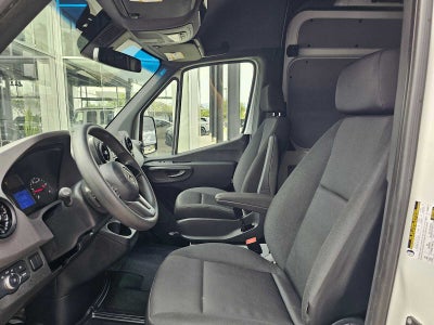 2021 Mercedes-Benz Sprinter Cargo Van 2500 High Roof V6 170 RWD