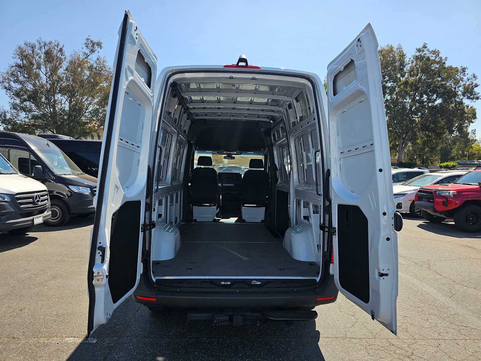 2025 Mercedes-Benz Sprinter Cargo Van 2500 Standard Roof I4 Diesel 144 RWD