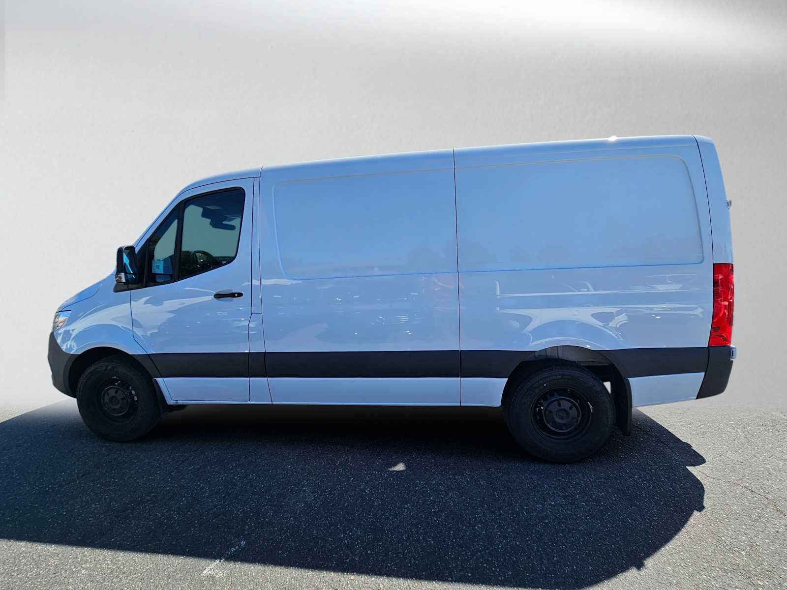 2026 Mercedes-Benz Sprinter 2500 Standard Roof I4 Diesel 144 RWD