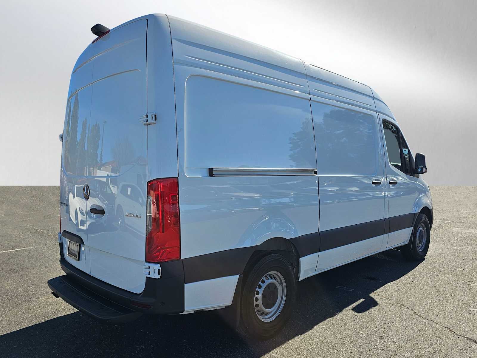 2025 Mercedes-Benz Sprinter Cargo Van 2500 Standard Roof I4 Diesel HO 144 RWD