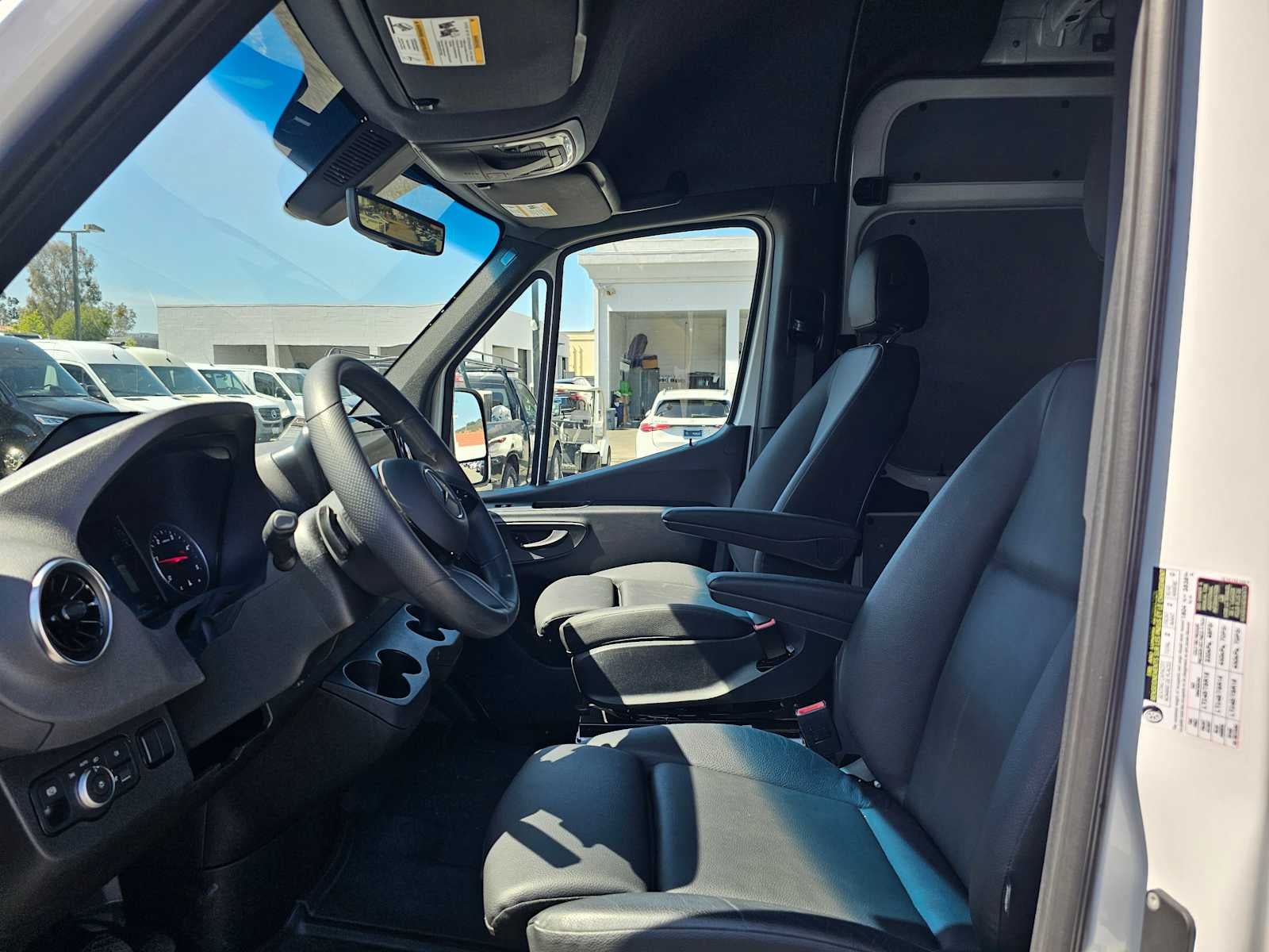 2025 Mercedes-Benz Sprinter Cargo Van 2500 High Roof I4 Diesel HO 170 RWD