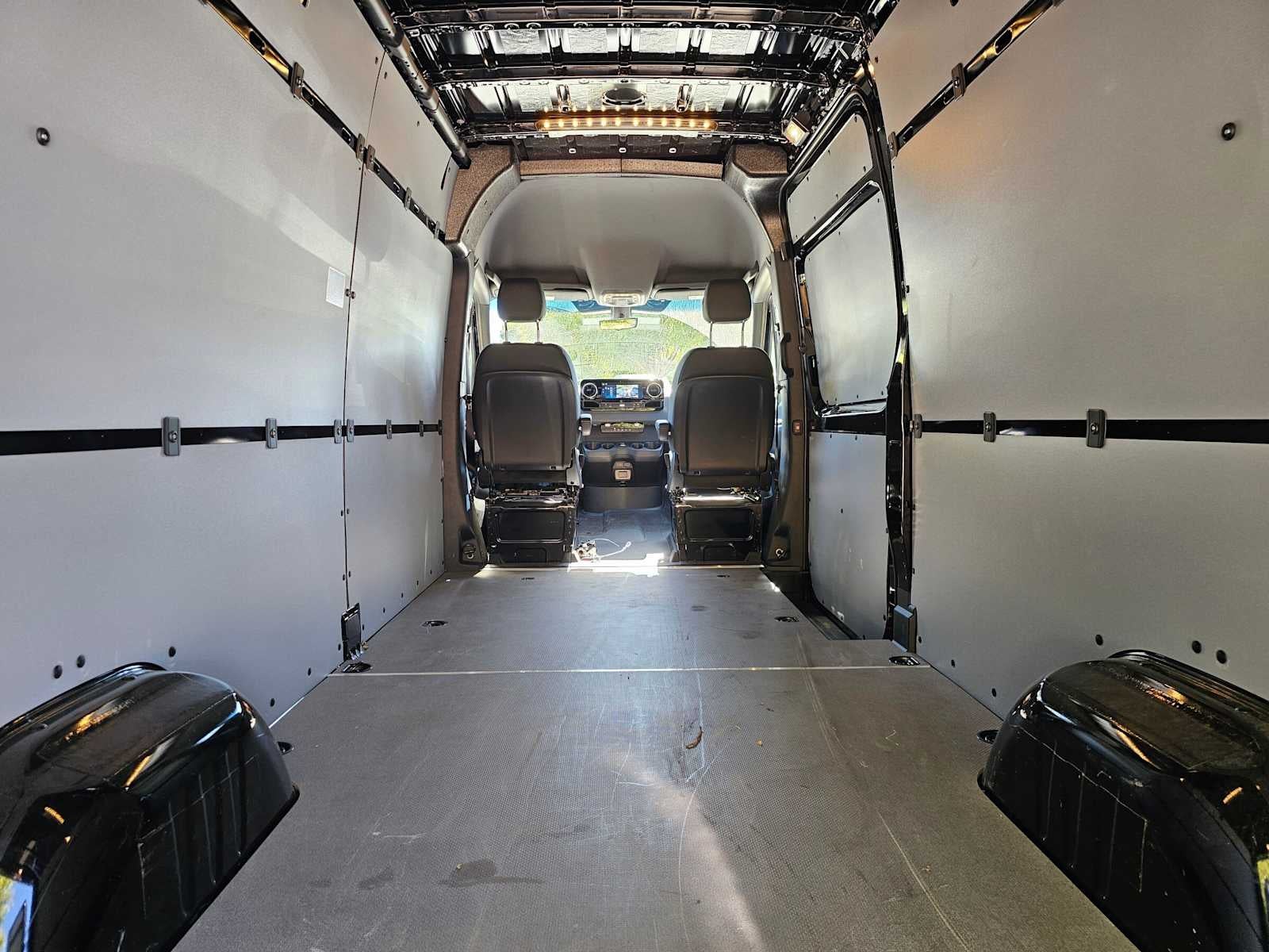 2025 Mercedes-Benz Sprinter Cargo Van 2500 High Roof I4 Diesel HO 170 RWD