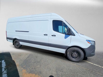 2026 Mercedes-Benz Sprinter 2500 High Roof I4 Diesel HO 170 RWD