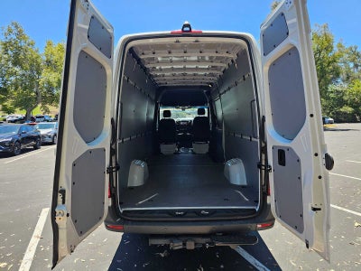 2026 Mercedes-Benz Sprinter 2500 High Roof I4 Diesel HO 170 RWD