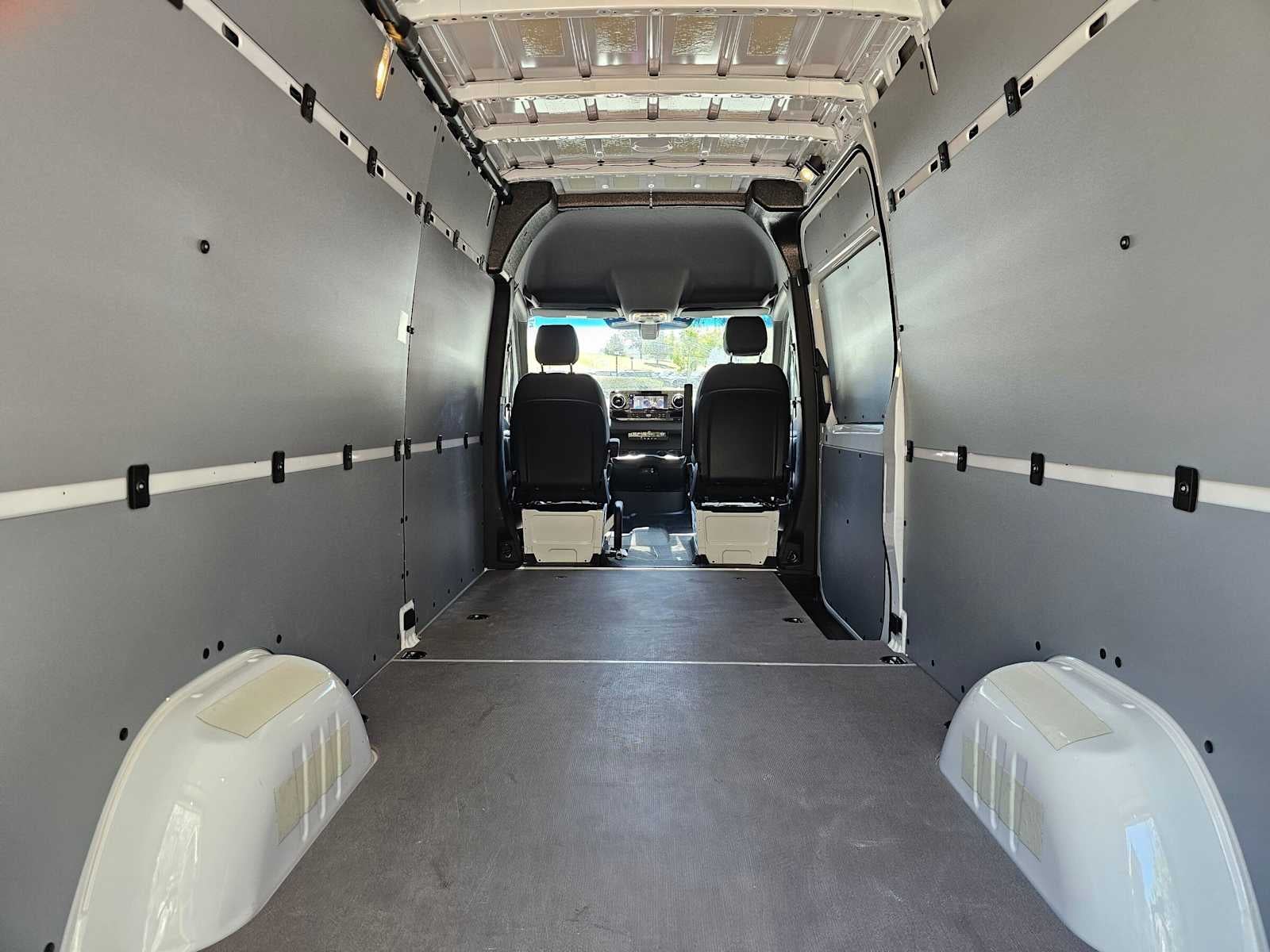 2026 Mercedes-Benz Sprinter 2500 High Roof I4 Diesel HO 170 RWD