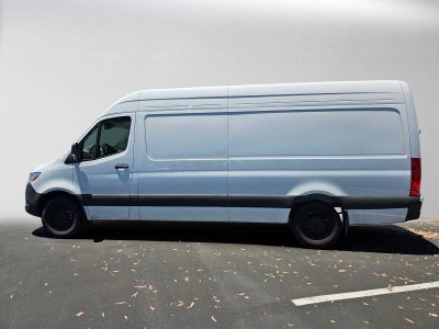 2026 Mercedes-Benz Sprinter 2500 High Roof I4 Diesel HO 170 RWD